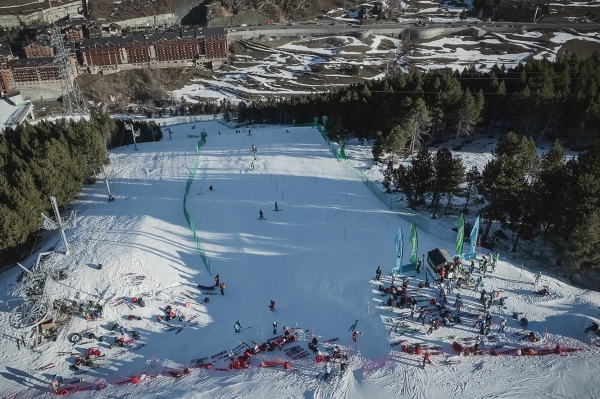 /tmp/173048_Cursa FIS estadi Eslàlom Creand-1.jpg
